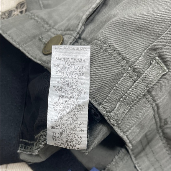 💥 Democracy Women's Absolution High Rise Joggers - Picture 11 of 13